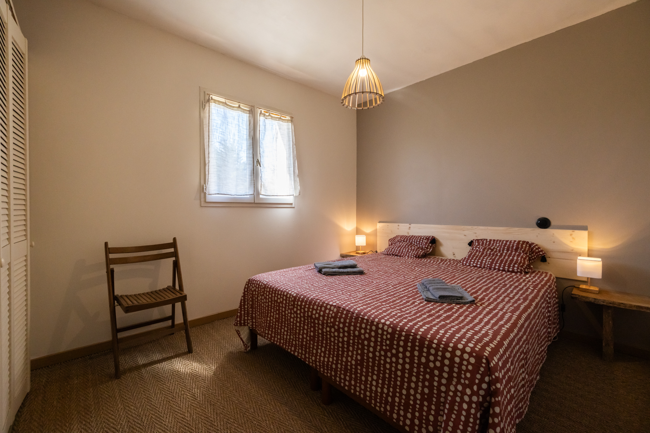 Chambre modulable avec deux lits simples réunis